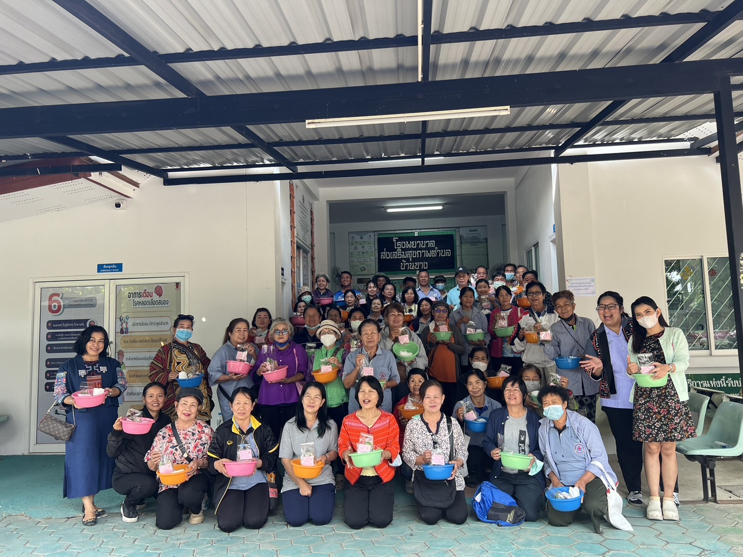 รพ.สต.บ้านซาง อำเภอแม่ริม จัดโครงการแก้ไขปัญหาโรคทางเดินหายใจจาก PM2.5 โดยใช้ศาสตร์แพทย์แผนไทย
